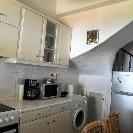 בית נופש Konstantinos Polichrono *