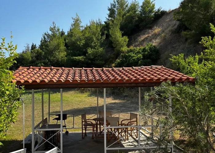 Konstantinos Polichrono Nyaraló