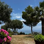 Danae's Case de vacanță